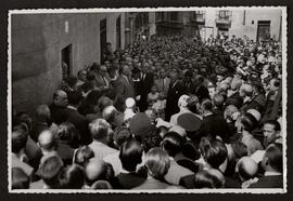 [Jacinto Guerrero en la inauguración de la calle Trastámara, en Toledo, dedicada a él]