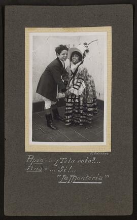 [Dos momentos de una representación de La montería]