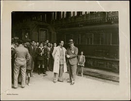 Jacinto Guerrero en la estación de Atocha