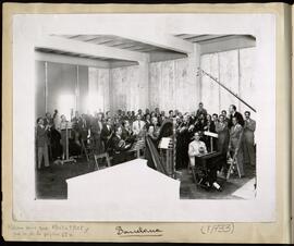 [Grabación de la música de la película Garbancito de la Mancha]