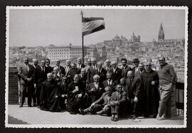 Inocencio Guerrero entre amigos