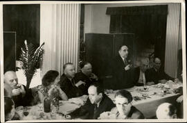 Jacinto Guerrero en una comida