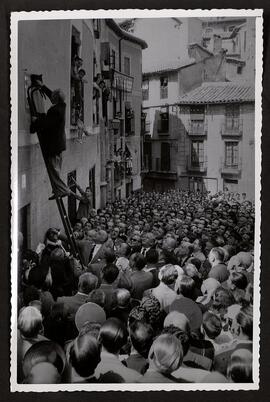 [Jacinto Guerrero en la inauguración de la calle Trastámara, en Toledo, dedicada a él]