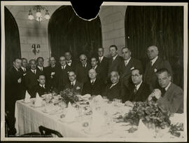 Jacinto Guerrero en una comida