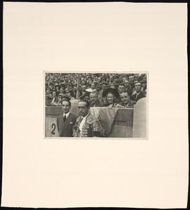 Jacinto Guerrero, Conchita Leonardo y Marcial Lalanda en los toros