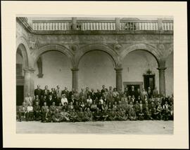 Jacinto Guerrero con representantes de sociedades de autores extranjeras
